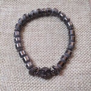 Owls! Bird Lovers! Monochromatic! Dark Gray! Gunmetal Stretch Bracelet